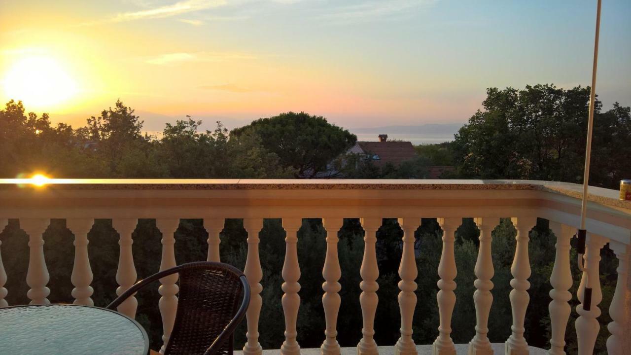 Apartment Poleti Malinska Luaran gambar