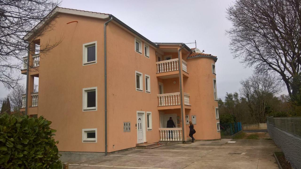 Apartment Poleti Malinska Luaran gambar
